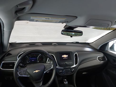 Used 2020 Chevrolet Equinox LT FWD image 26