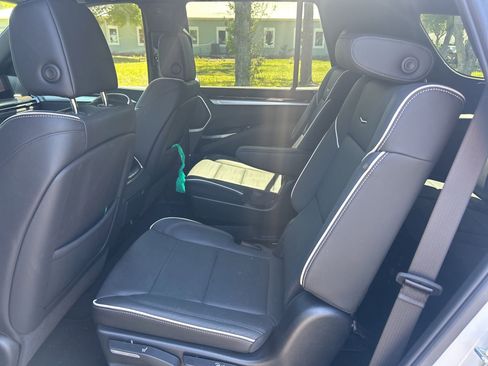 Used 2025 Cadillac Escalade Premium Luxury w/ Touring Package image 7