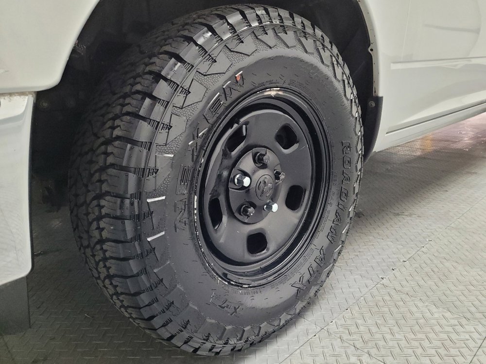 Used 2016 RAM 1500 Big Horn RWD image 31