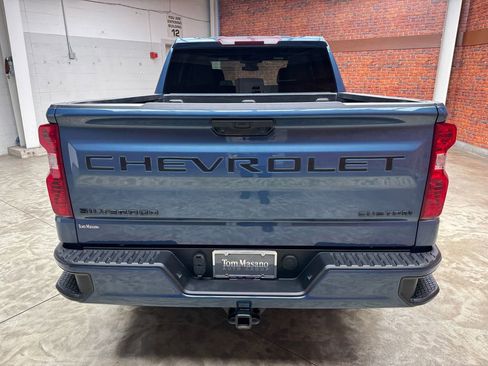 Used 2024 Chevrolet Silverado 1500 Custom w/ Turbomax Blackout Package AWD/4WD image 4