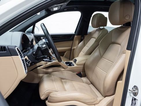 Used 2019 Porsche Cayenne image 21