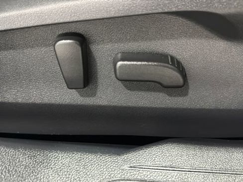 Used 2025 Subaru Outback Onyx Edition XT w/ Popular Package #2 image 32