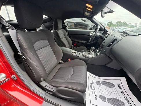 Used 2016 Nissan 370Z Coupe RWD image 20