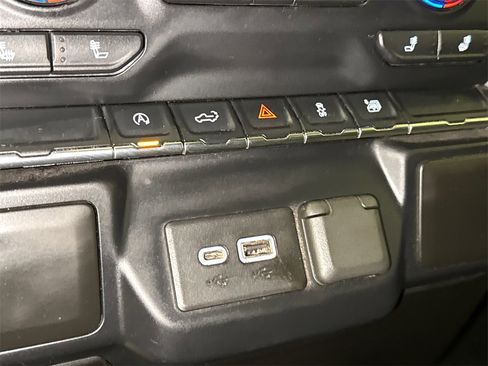 Used 2020 Chevrolet Silverado 1500 LT w/ Texas Edition image 29