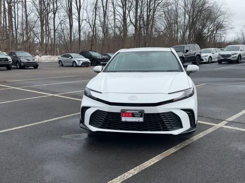 New 2026 Toyota Camry SE image 3