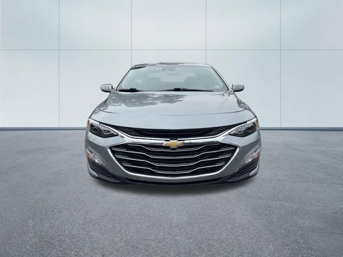 Used 2025 Chevrolet Malibu LT FWD image 3