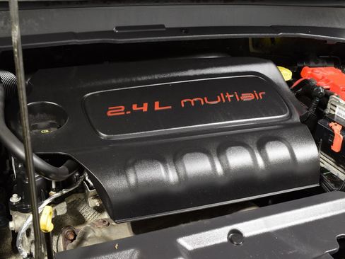 Used 2020 Jeep Compass Latitude FWD image 34
