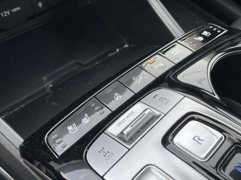 Used 2023 Hyundai Tucson Limited image 16