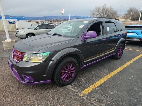 Used 2018 Dodge Journey SXT image 9