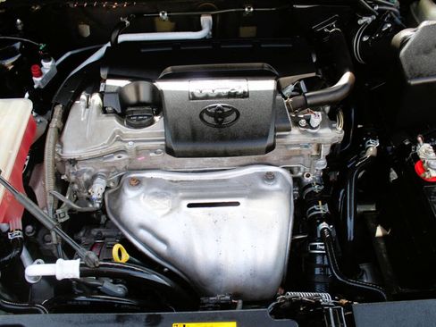 Used 2014 Toyota RAV4 LE FWD image 14