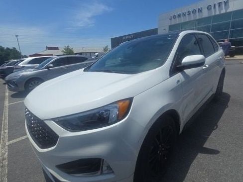 Used 2021 Ford Edge ST-Line AWD/4WD image 3