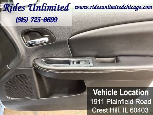 Used 2014 Chrysler 200 Limited image 21