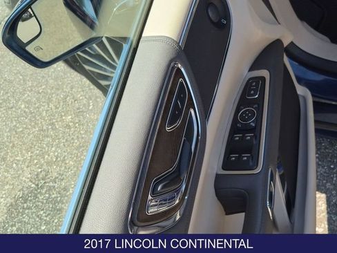 Used 2017 Lincoln Continental Select AWD/4WD image 12