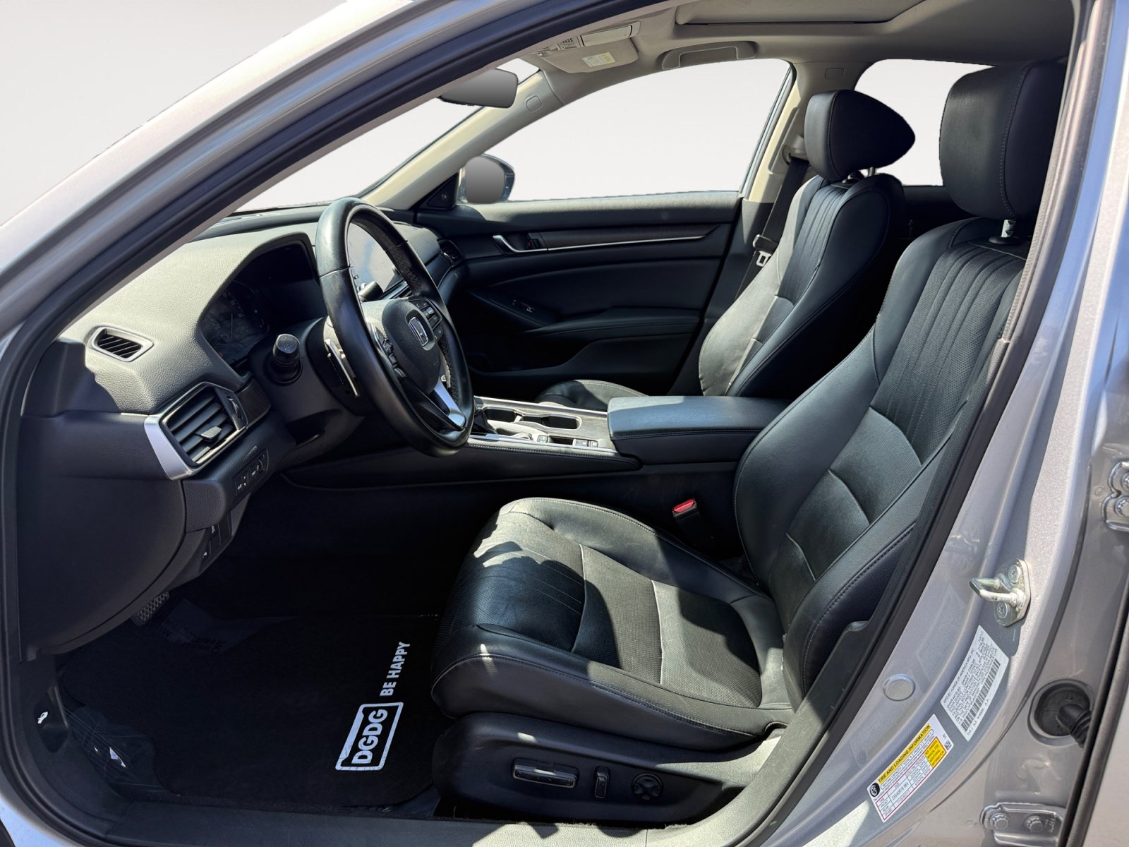 Certified 2018 Honda Accord Touring image 10