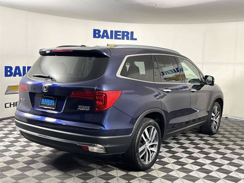 Used 2018 Honda Pilot Touring image 5
