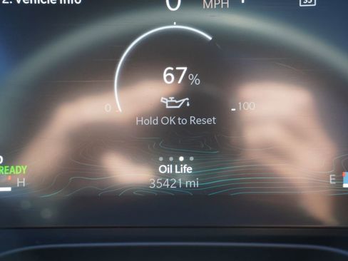 Used 2023 Jeep Grand Cherokee Overland w/ Luxury Tech Group IV AWD/4WD image 39