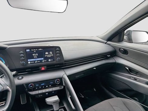 Certified 2026 Hyundai Elantra Sport FWD image 22