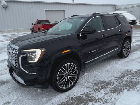 New 2026 GMC Terrain Denali w/ LPO, Floor Liner Package image 4