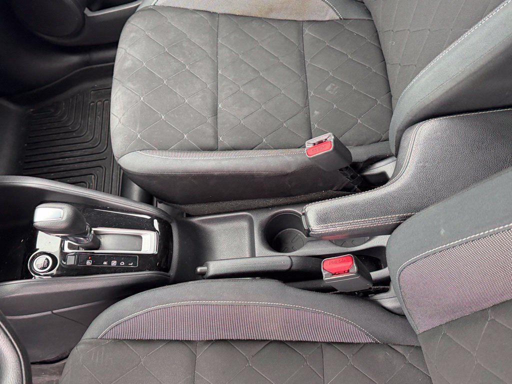 Used 2020 Nissan Kicks S FWD image 10