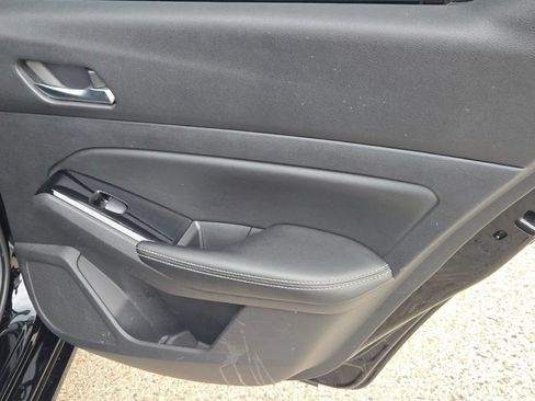 Used 2020 Nissan Altima 2.0 Platinum FWD image 11