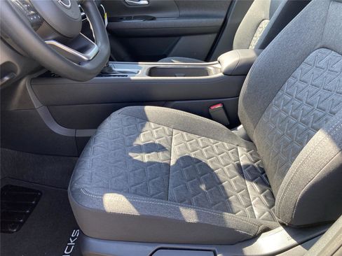 New 2026 Nissan Kicks SV w/ Illumination Package image 25