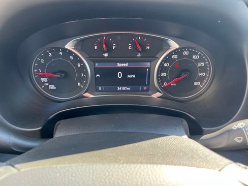 Used 2024 GMC Terrain SLT image 12