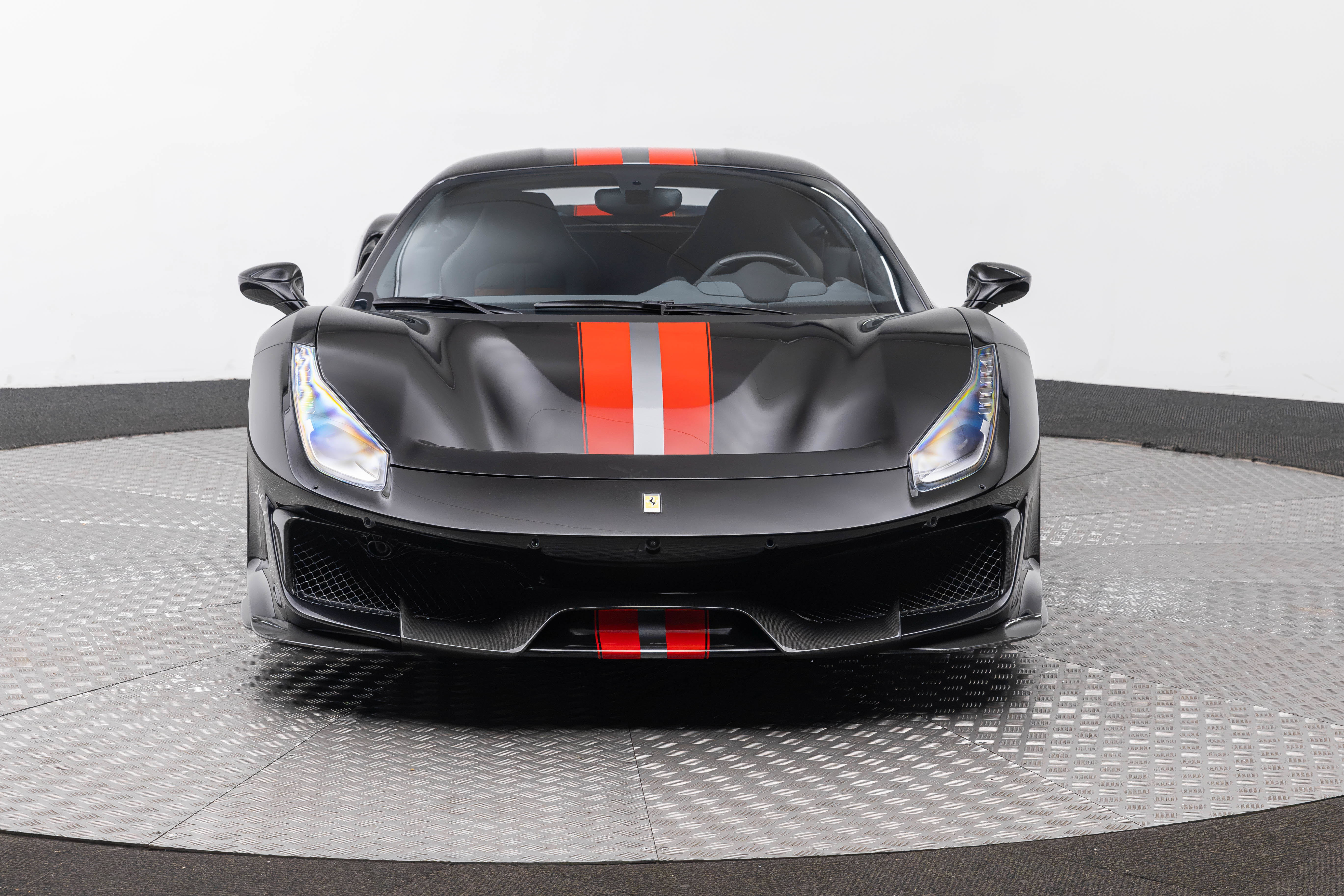 Used 2019 Ferrari 488 Pista Coupe RWD image 10