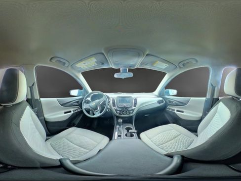 Used 2018 Chevrolet Equinox LT image 35