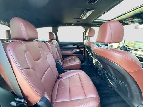 Used 2023 Kia Telluride EX w/ EX Captain's Chair Package image 32