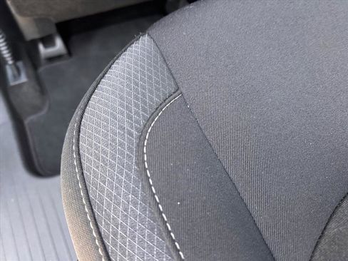 Used 2025 Nissan Pathfinder SV image 14