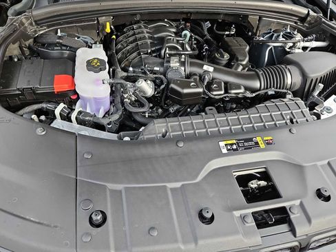 New 2025 Jeep Grand Cherokee L Laredo image 14