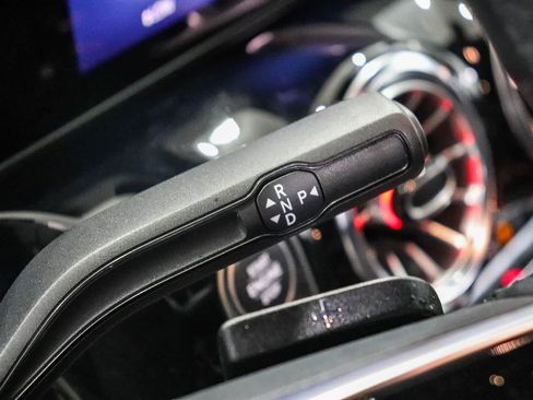 Used 2025 Mercedes-Benz GLA 250 4MATIC image 19