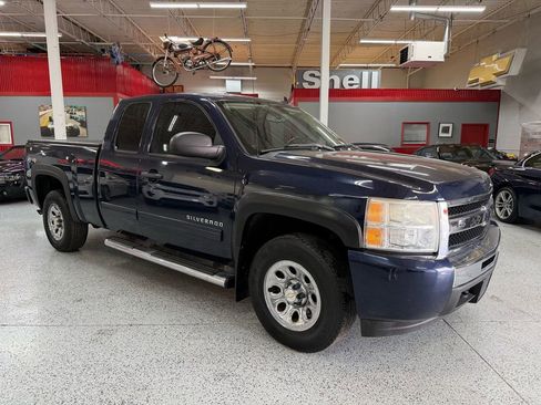 Used 2010 Chevrolet Silverado 1500 LT AWD/4WD image 8