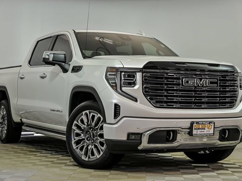 Certified 2025 GMC Sierra 1500 Denali Ultimate AWD/4WD image 1