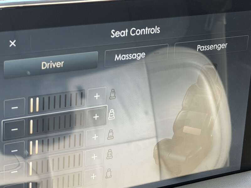 Used 2020 Lincoln Aviator Reserve w/ Equipment Group 202A AWD/4WD image 32