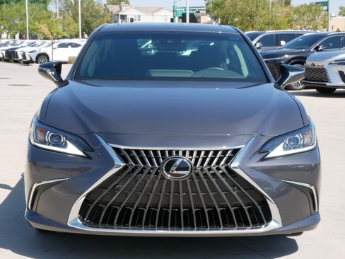 Used 2023 Lexus ES 250 w/ Premium Package AWD/4WD image 19