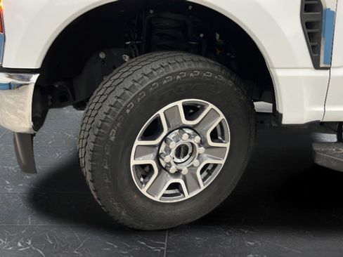 Used 2026 Ford F250 Lariat AWD/4WD image 36
