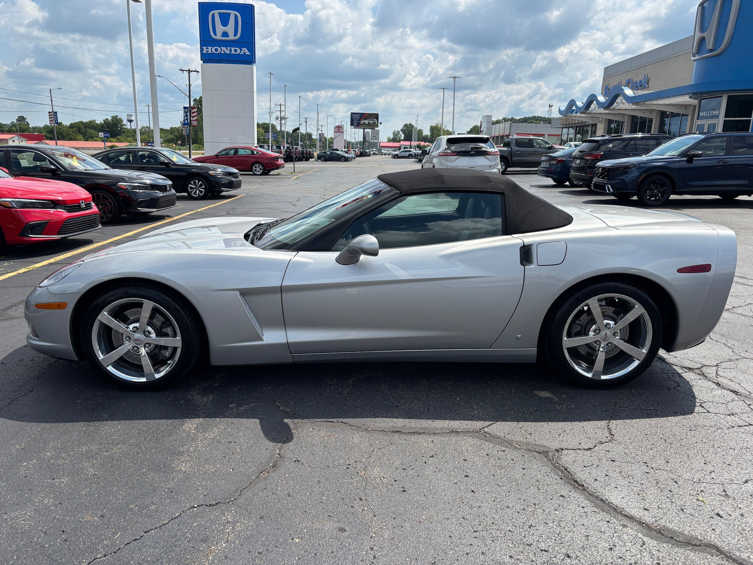 Used 2008 Chevrolet Corvette Convertible w/ Preferred Equipment Group RWD image 1