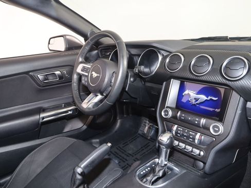Used 2020 Ford Mustang Convertible RWD image 42