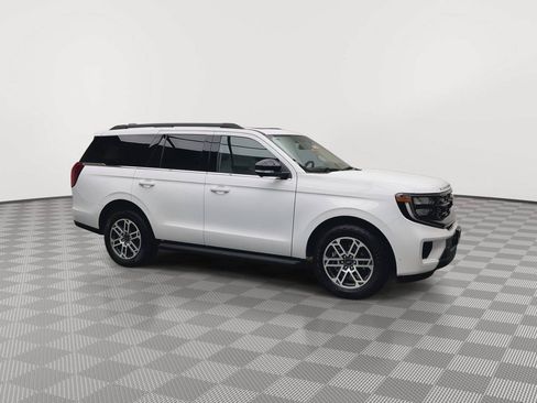 Used 2025 Ford Expedition Active AWD/4WD image 48