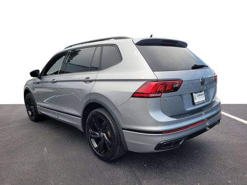 Used 2023 Volkswagen Tiguan SE R-Line FWD image 4