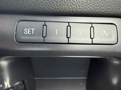 Used 2018 GMC Sierra 1500 Denali w/ Denali Ultimate Package AWD/4WD image 18