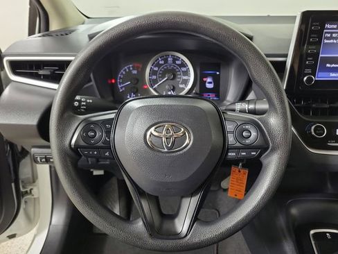 Used 2020 Toyota Corolla LE FWD image 26