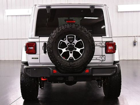 Used 2022 Jeep Wrangler Unlimited Rubicon w/ Cold Weather Group image 6