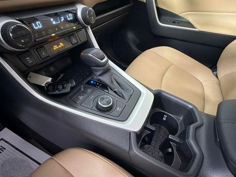 Used 2023 Toyota RAV4 XLE Premium AWD/4WD image 22