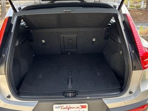 Used 2023 Volvo XC40 Recharge Ultimate AWD/4WD image 5
