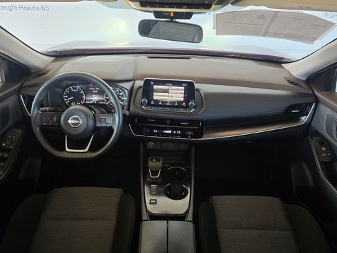 Used 2022 Nissan Rogue SV FWD image 7