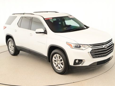 Used 2020 Chevrolet Traverse LT image 35