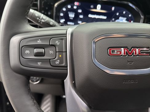 Used 2025 GMC Sierra 2500 SLT image 25