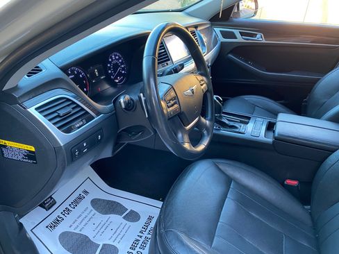 Used 2015 Hyundai Genesis 3.8 image 27